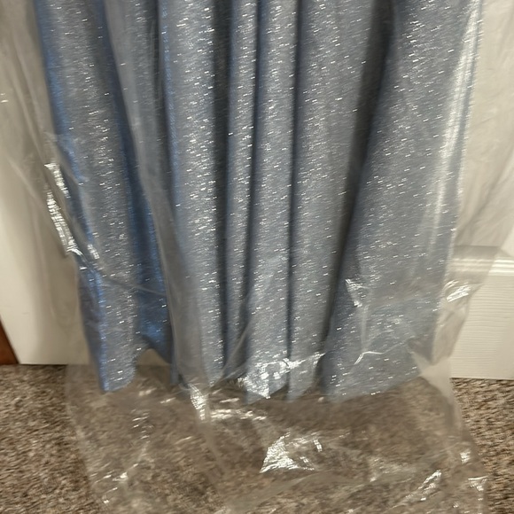 I am selling a sleeveless prom dress that is sparkly blue purplish a size small - Picture 7 of 7